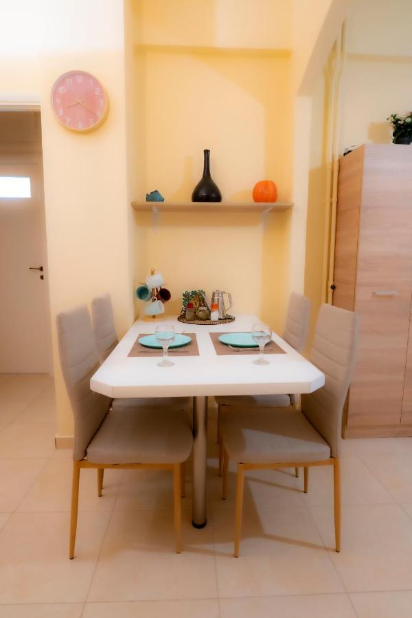 Myrtle, City Center Renovated Apartment Athen Exterior foto